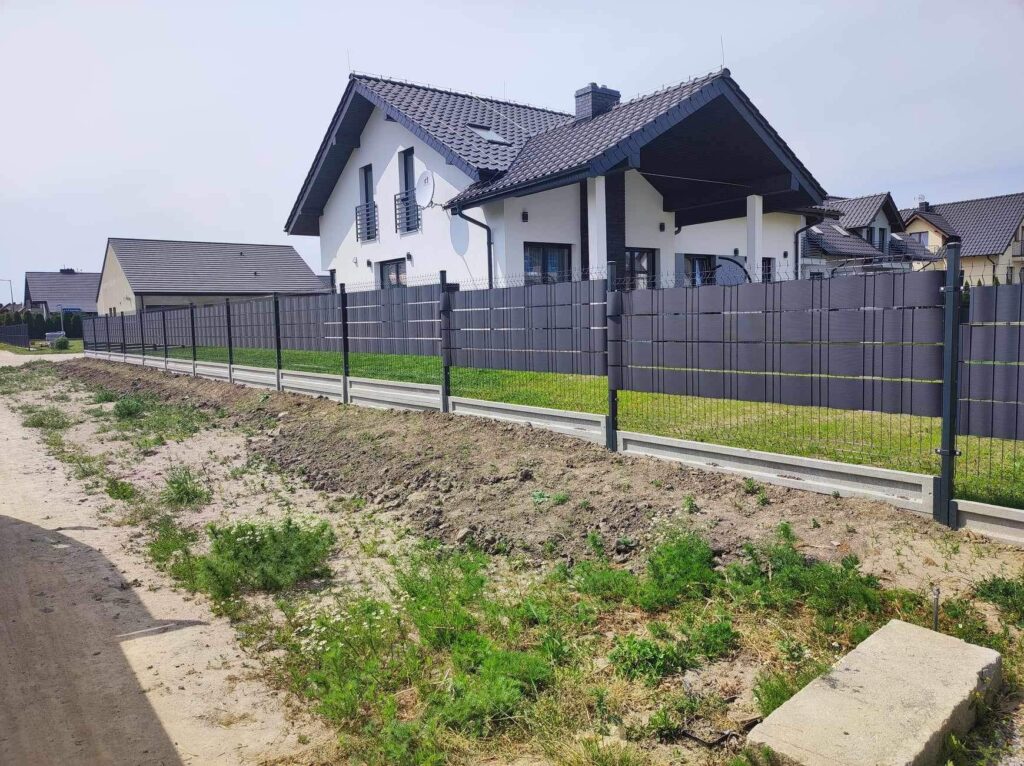 Montaż ogrodzenia panelowego